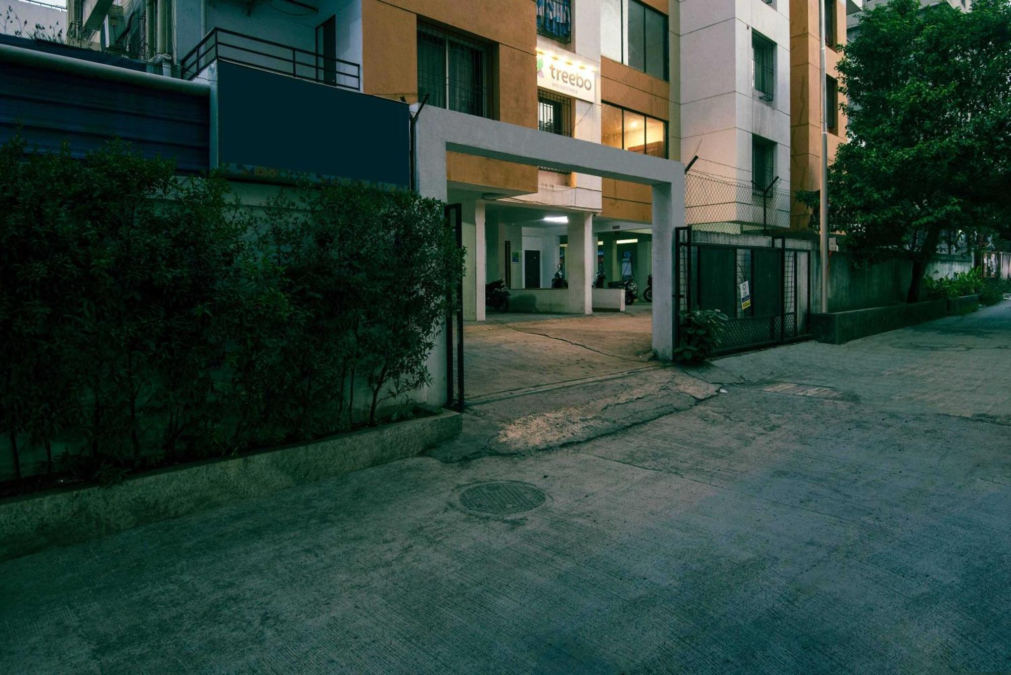 Treebo Empire Executive Premium, Hinjewadi Ξενοδοχείο Hinjawadi Εξωτερικό φωτογραφία