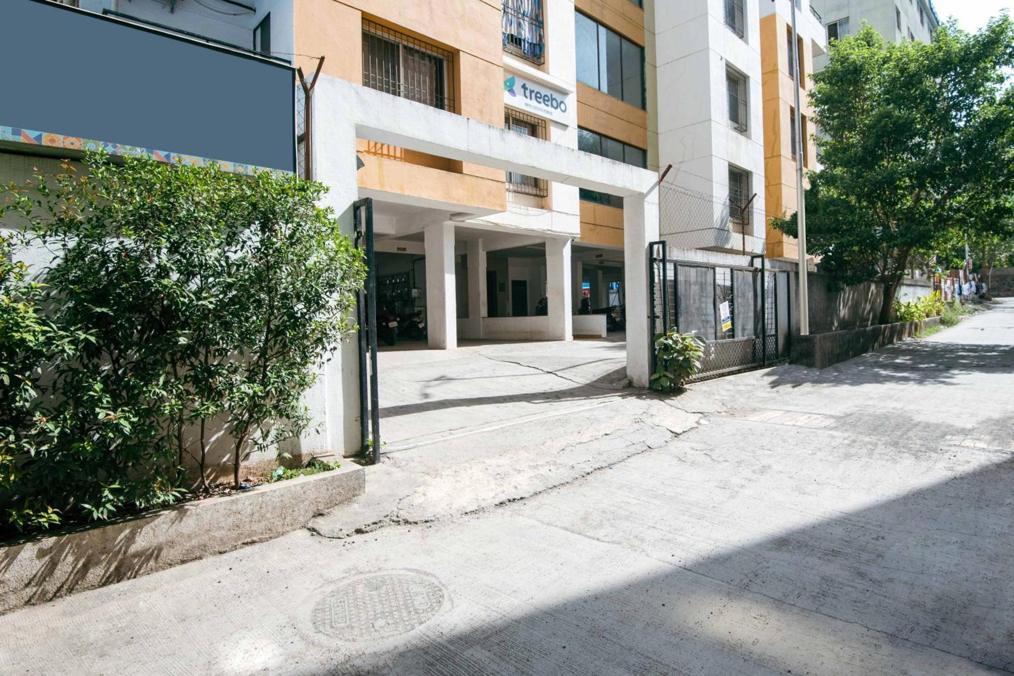 Treebo Empire Executive Premium, Hinjewadi Ξενοδοχείο Hinjawadi Εξωτερικό φωτογραφία